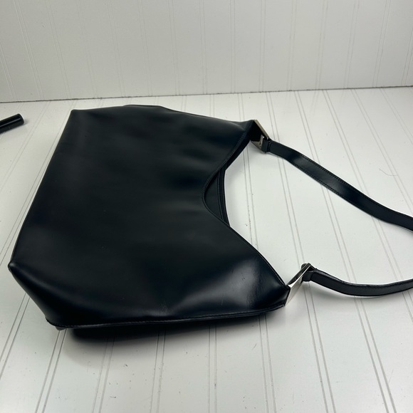 Gucci Black Leather Shoulder Bag - Picture 4 of 12